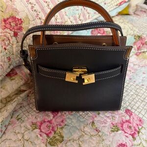 SOLD!!
Tory Burch Black lee radziwill petite double bag
